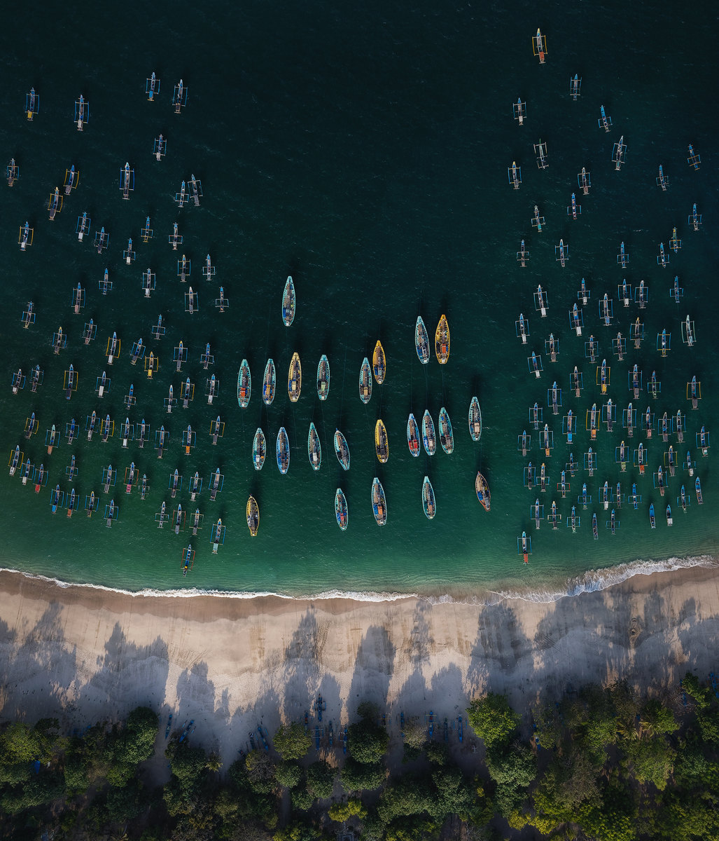 Barcas en la orilla