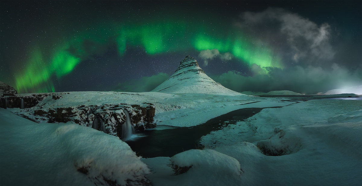 Kirkjufell nevado