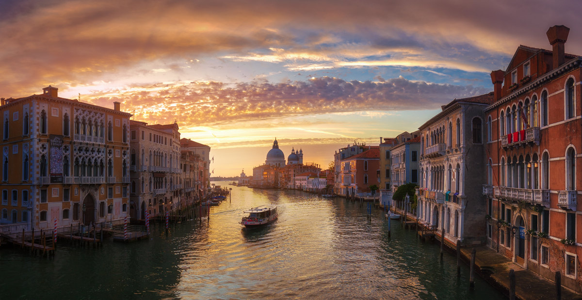 Amanecer en el Gran Canal