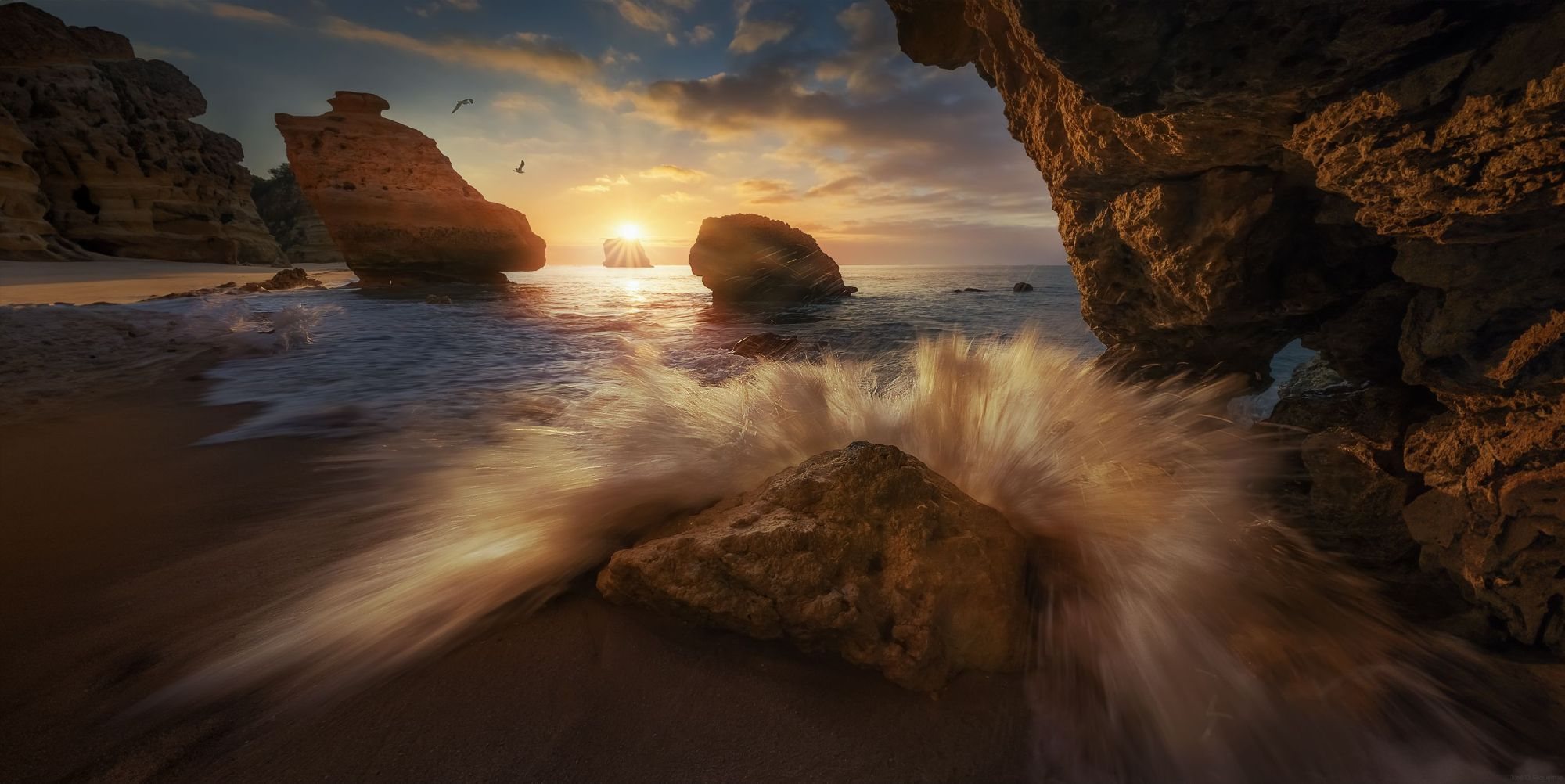 The Hit, Praia da Marinha, Portugal
